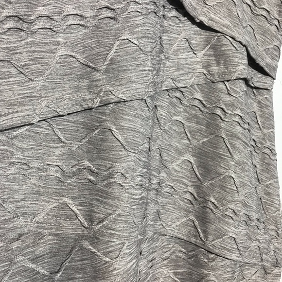 2 for $20 LE CHATEAU Grey Tiered Dress - Picture 5 of 10